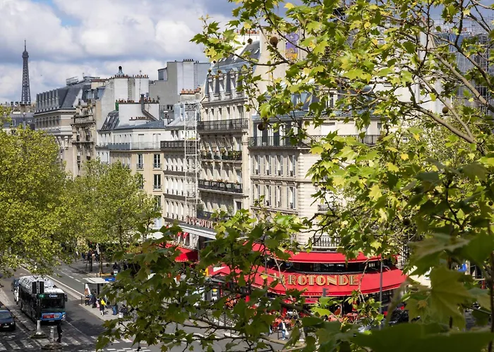 Hôtel Raspail Montparnasse Parigi
